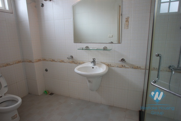 Beautiful house with nice garden for lease in Au co st, Tay Ho District